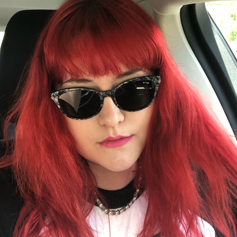 Meet your Posher, Kelli